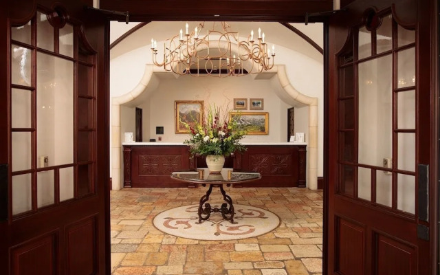 Arrabelle Luxury 4 BR Condo- Close To The Mountain by RedAwning - Save 20% on 7+ Nights!