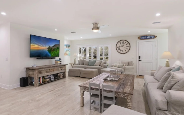 Surf Riders 4 Bedroom Home