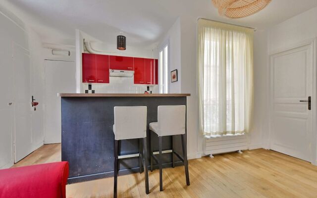 Superb Apartment at the Foot of the Sacré-coeur