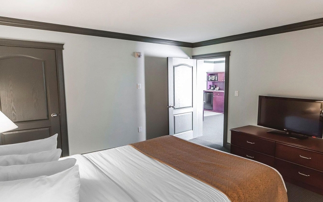 Comfort Inn & Suites