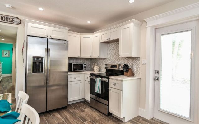 Beach Club Breeze by SKLRP