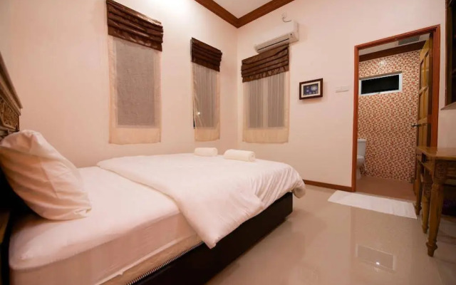 Pak Raja Villas