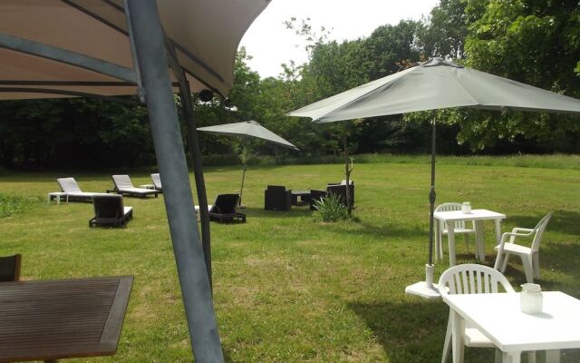 Le Domaine de Jaugy - Hostel