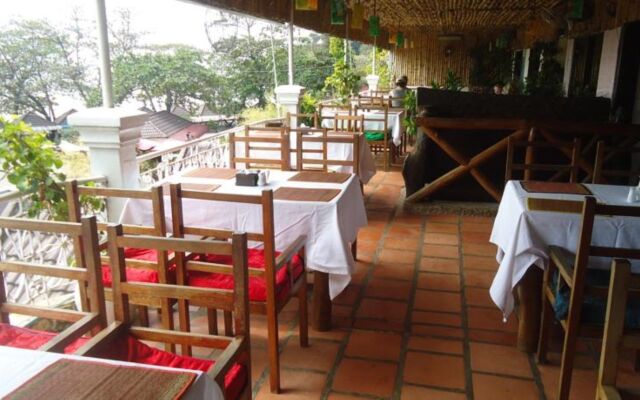 Brise De Kep Restaurant & Guesthouse