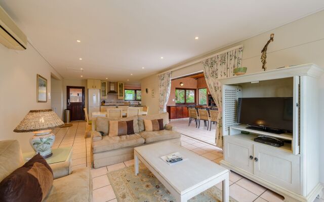 San Lameer Villa Rentals 14109