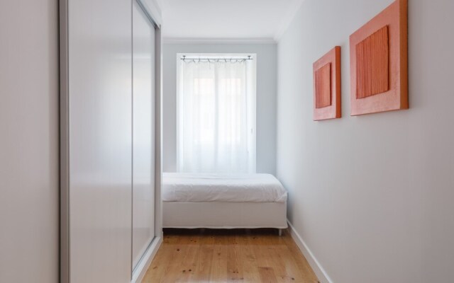 Penha1 · Lisbon's Charming and Bright Apartment