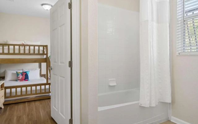 4024 Breakview Drive #303
