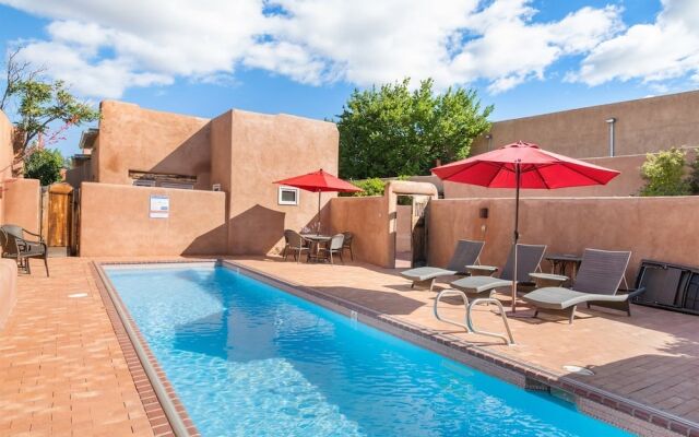 Casa Siempre Mayo - Railyard Gem, Walk to Plaza