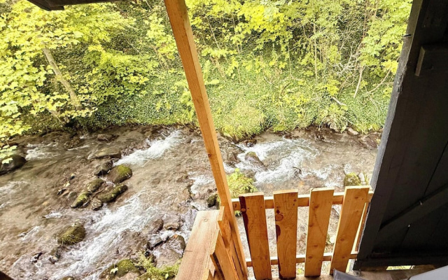Cabin-style Nook for 2