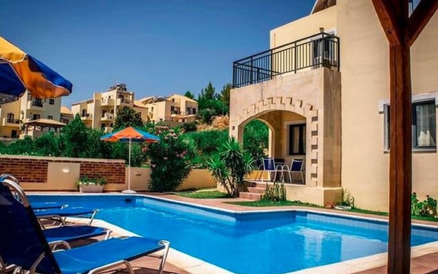 Cosy Holiday Home in Piscopiano With Private Pool