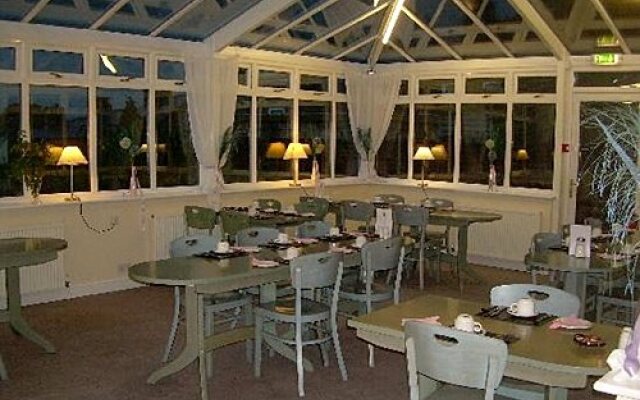 Green Gables Hotel