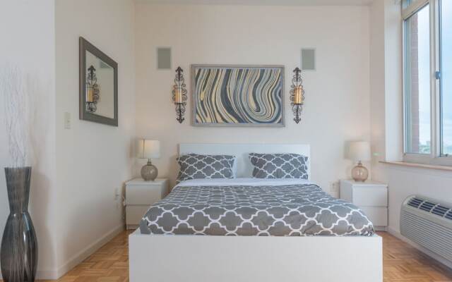 HomeAway Luxury Apartments at Newport