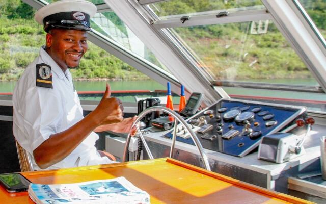 Shayamanzi Houseboats