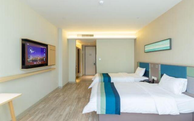 Home Inn Selected (Nanchang Xianghu Xiaolan Industrial Park)