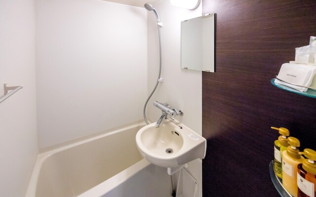 Little Island Okinawa Miebashi