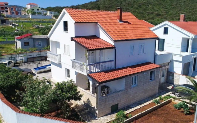 Apartments Lemes - Comfort One Bedroom Apartment With Garden View