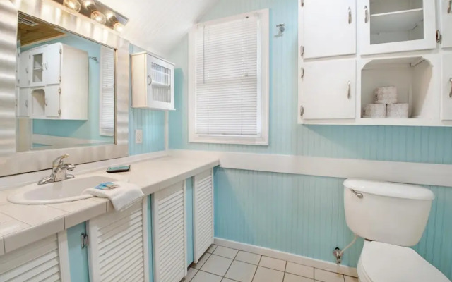 Hot Sand 4 Bedroom Home by RedAwning