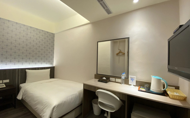 Chair Man Hotel