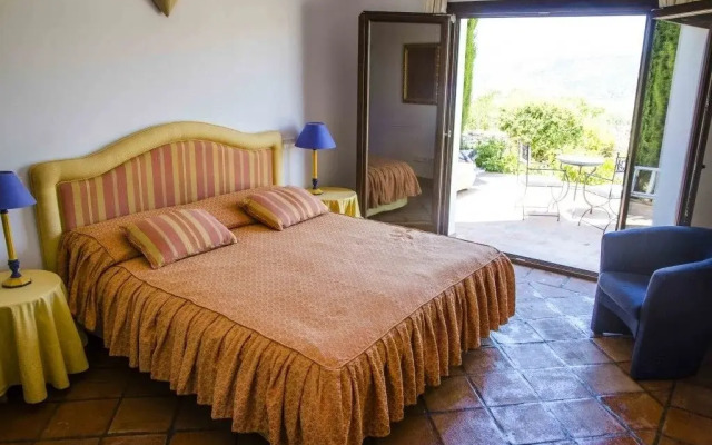 Arriadh Hotel