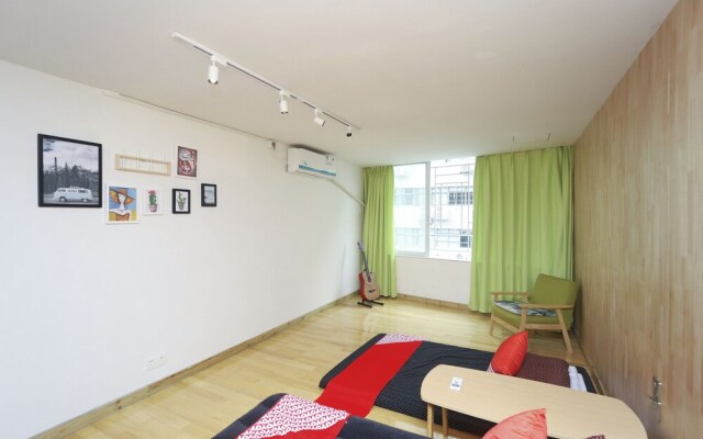 Phoenix Egg Youth Hostel