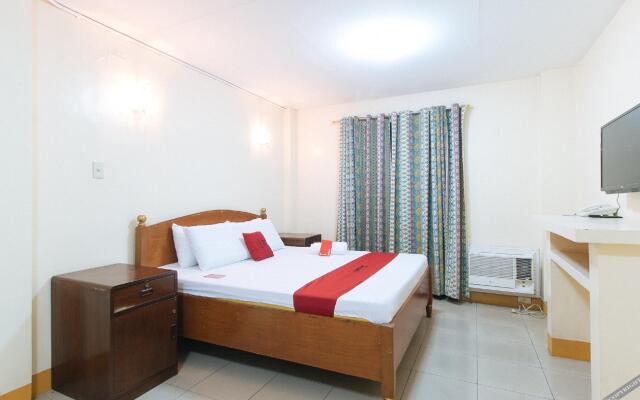 Reddoorz @ Golden Park Inn La Union