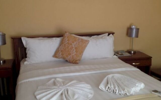 Isabel Guest Suites & Tours