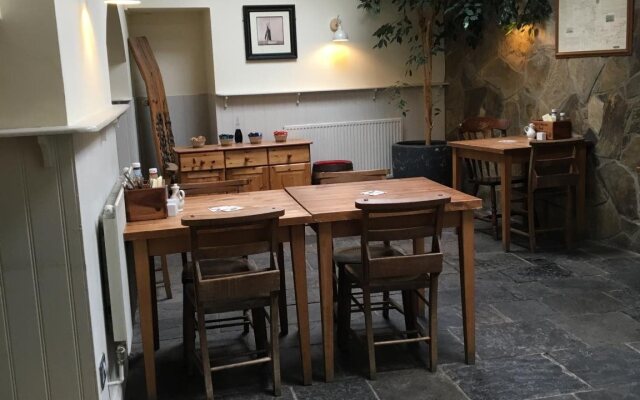 The New Three Mariners Inn