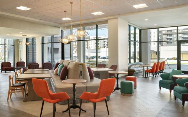 Home2 Suites By Hilton Woodland Hills