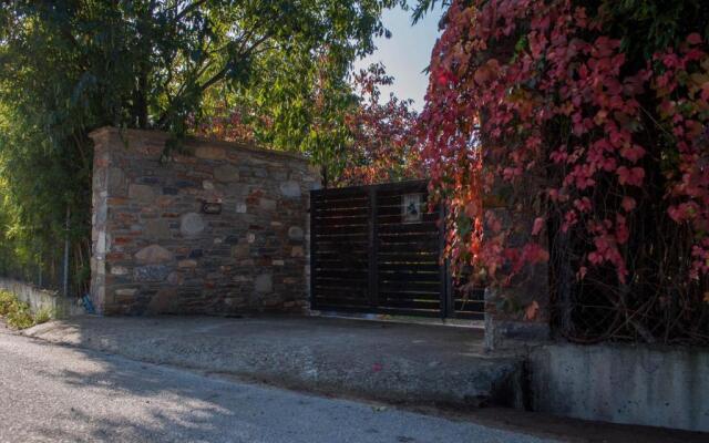 Sinanis Garden House