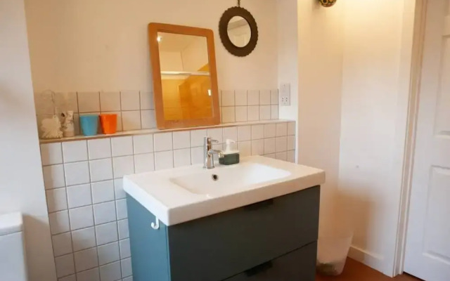 Spacious 3 Bedroom Georgian House in Bristol
