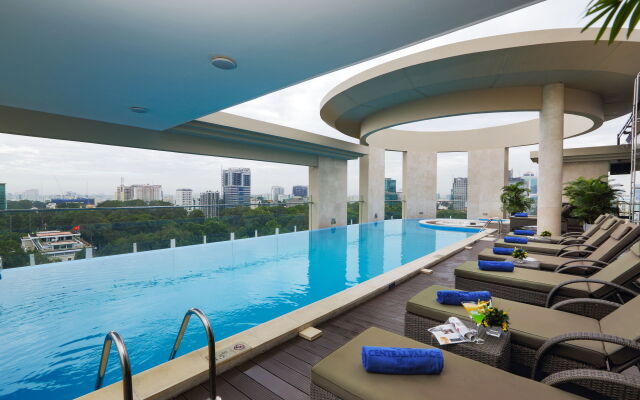 Central Palace Hotel