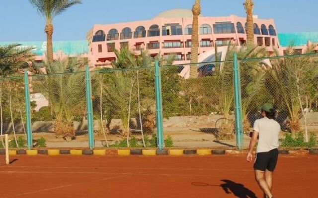 Golden 5 Almas Palace Resort