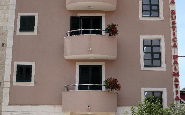 Villa Rustica Dalmatia Apartments