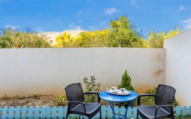 Avia Seaview Getaway - Konstantina s Hidden Haven
