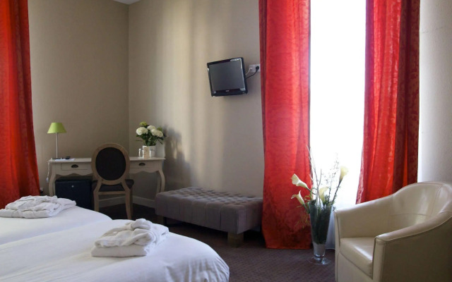 LE H - Hôtel & Restaurant