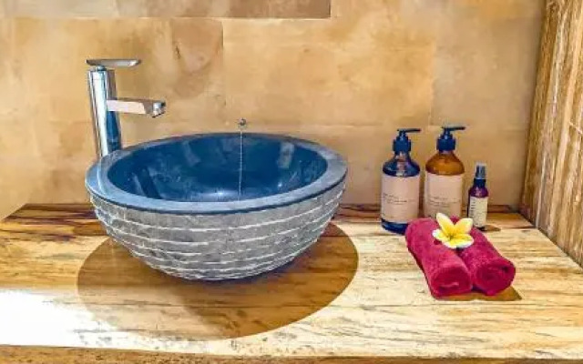 Sri Lestari Banyuatis