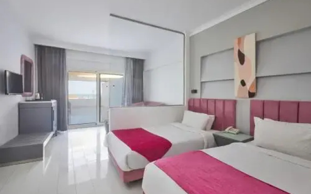 Golden Palace Marina Hotel