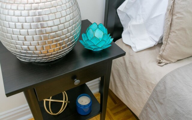 NY011 2 Bedroom Apartment By Senstay