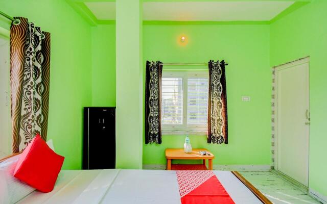 OYO 87565 Eco Plaza Inn