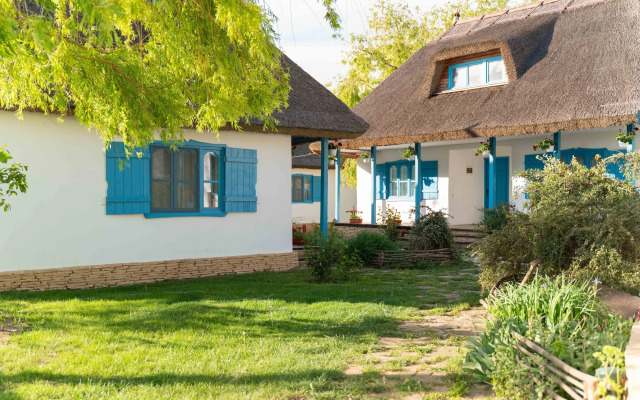 5 Chirpici - Small Traditional Resort