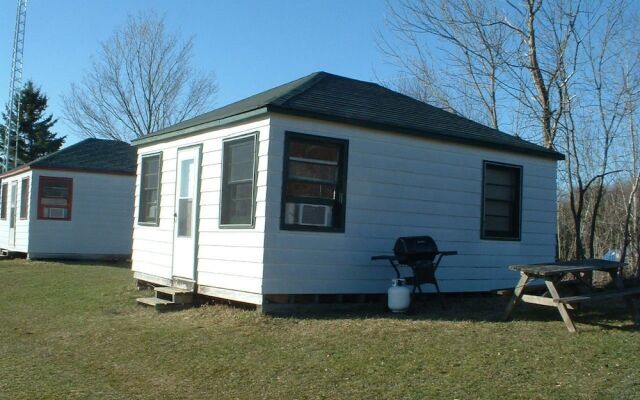 Limerick Lake Lodge & Marina