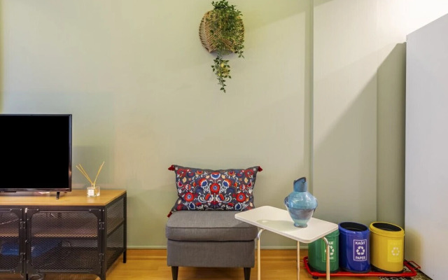 Missafir Flat With Superb Location in Nisantasi