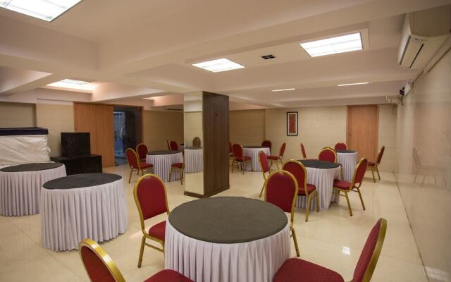OYO 4689 New Imperial Residency