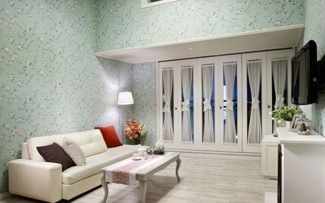 The Blue Hill Condo