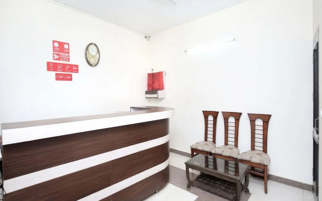 OYO 10537 Star City Inn