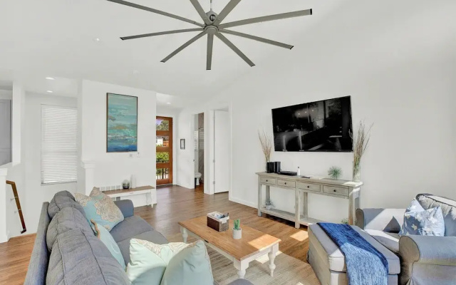 Luxury Lakeview Home W/pool-beach and Boat Access