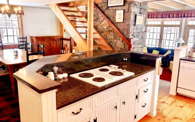 Lake Retreat by Bretton Woods Vacations