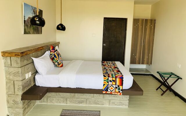 Outback Kenya Lodge