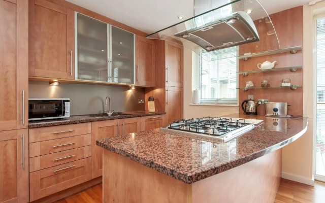 The Holyrood Road Residence - Rsa 120172