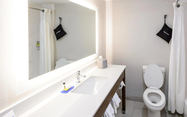 Comfort Inn Marina on the Monterey Bay